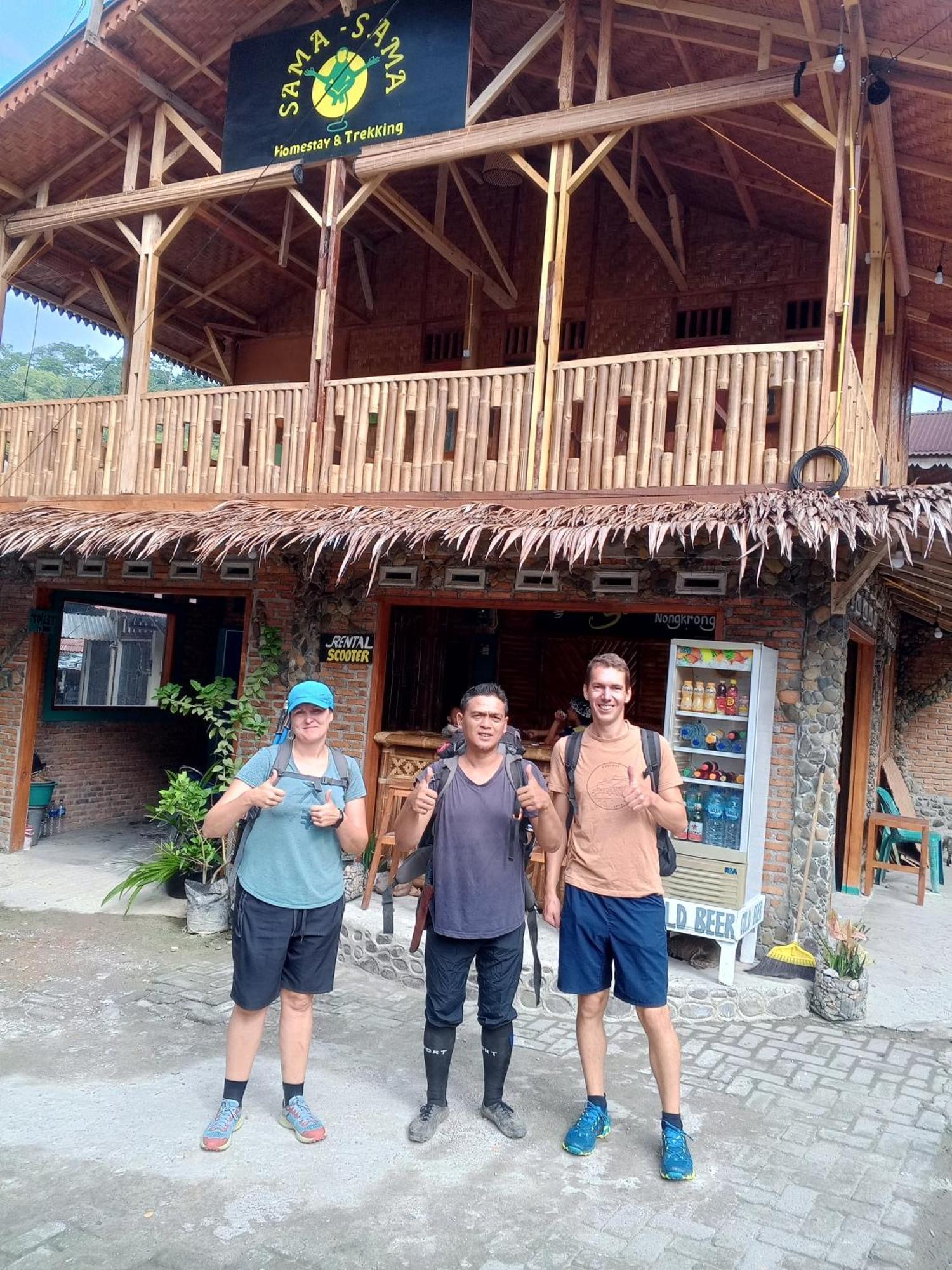 Sama Sama Homestay & Trekking Only Stay Here Book Trekking With Us Bukit Lawang Exterior foto