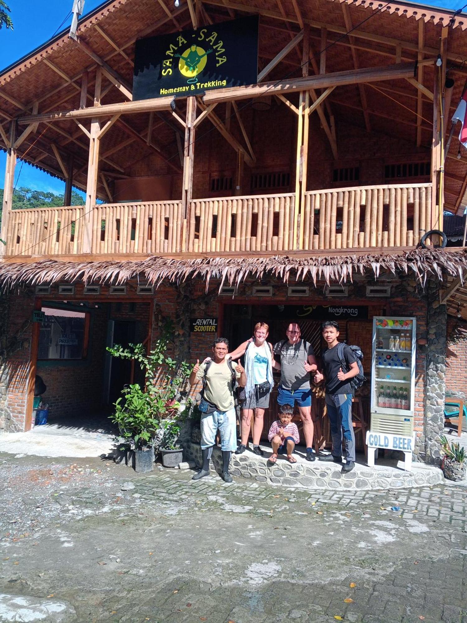 Sama Sama Homestay & Trekking Only Stay Here Book Trekking With Us Bukit Lawang Exterior foto