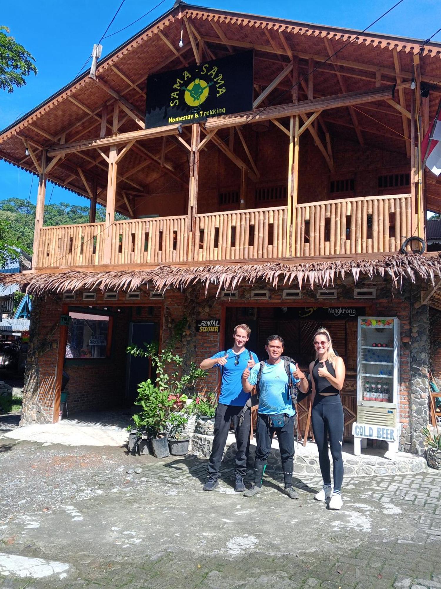 Sama Sama Homestay & Trekking Only Stay Here Book Trekking And Transport With Us Bukit Lawang Exterior foto